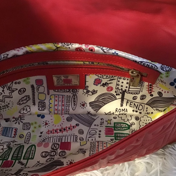 Fendi Leather Baguette - Picture 6 of 8